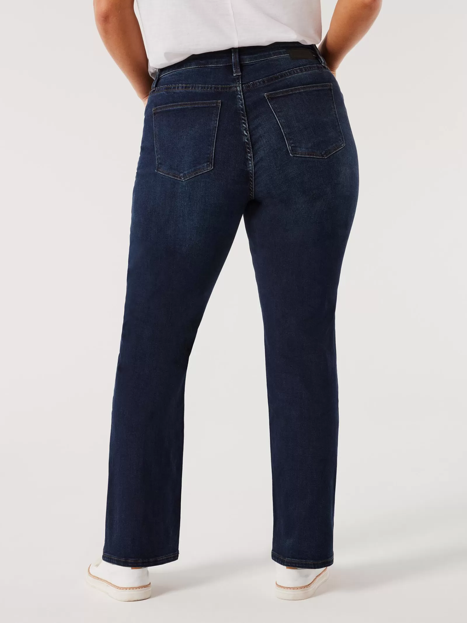 curve_bootcut_jeans_2-1.webp Curve Bootcut Jeans | Jeanswest Store