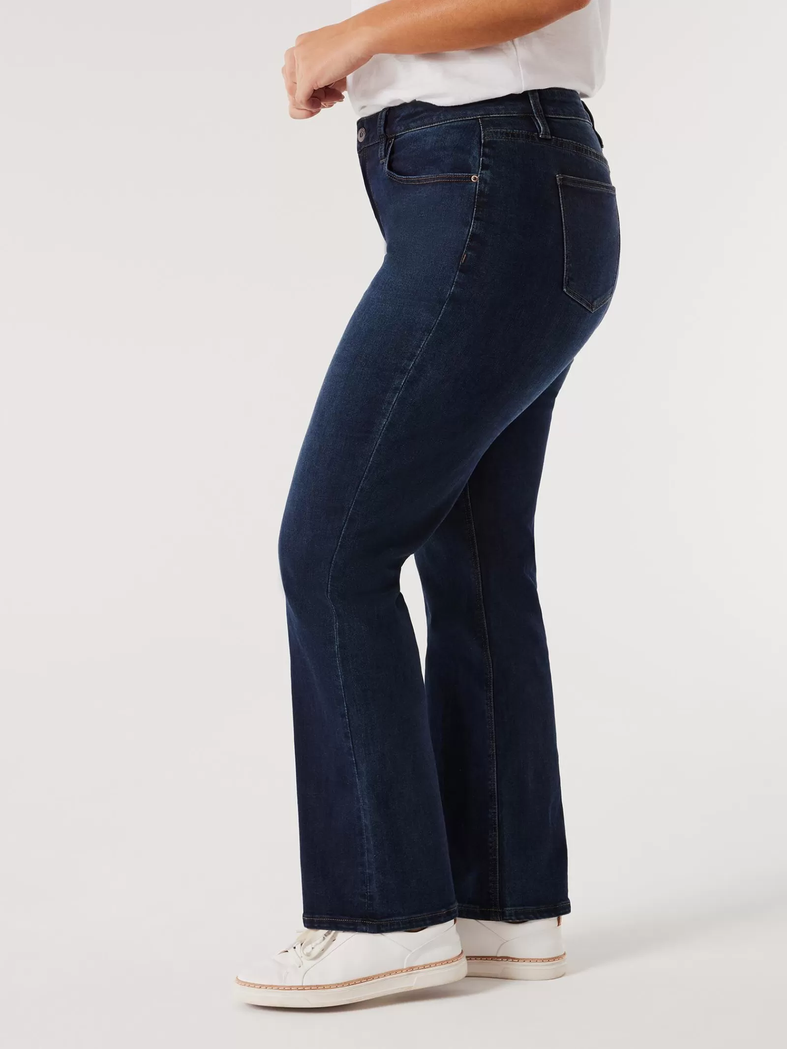 curve_bootcut_jeans_4-1.webp Curve Bootcut Jeans | Jeanswest Store