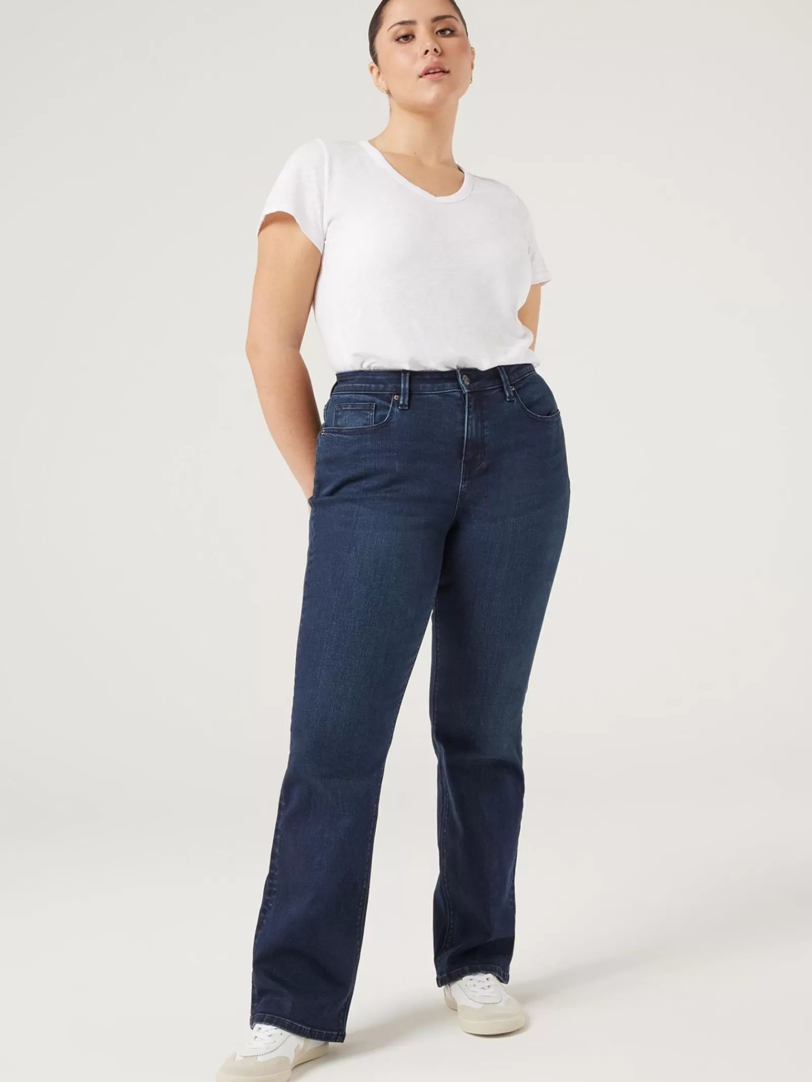 curve_bootcut_jeans_9.webp Curve Bootcut Jeans | Jeanswest Store