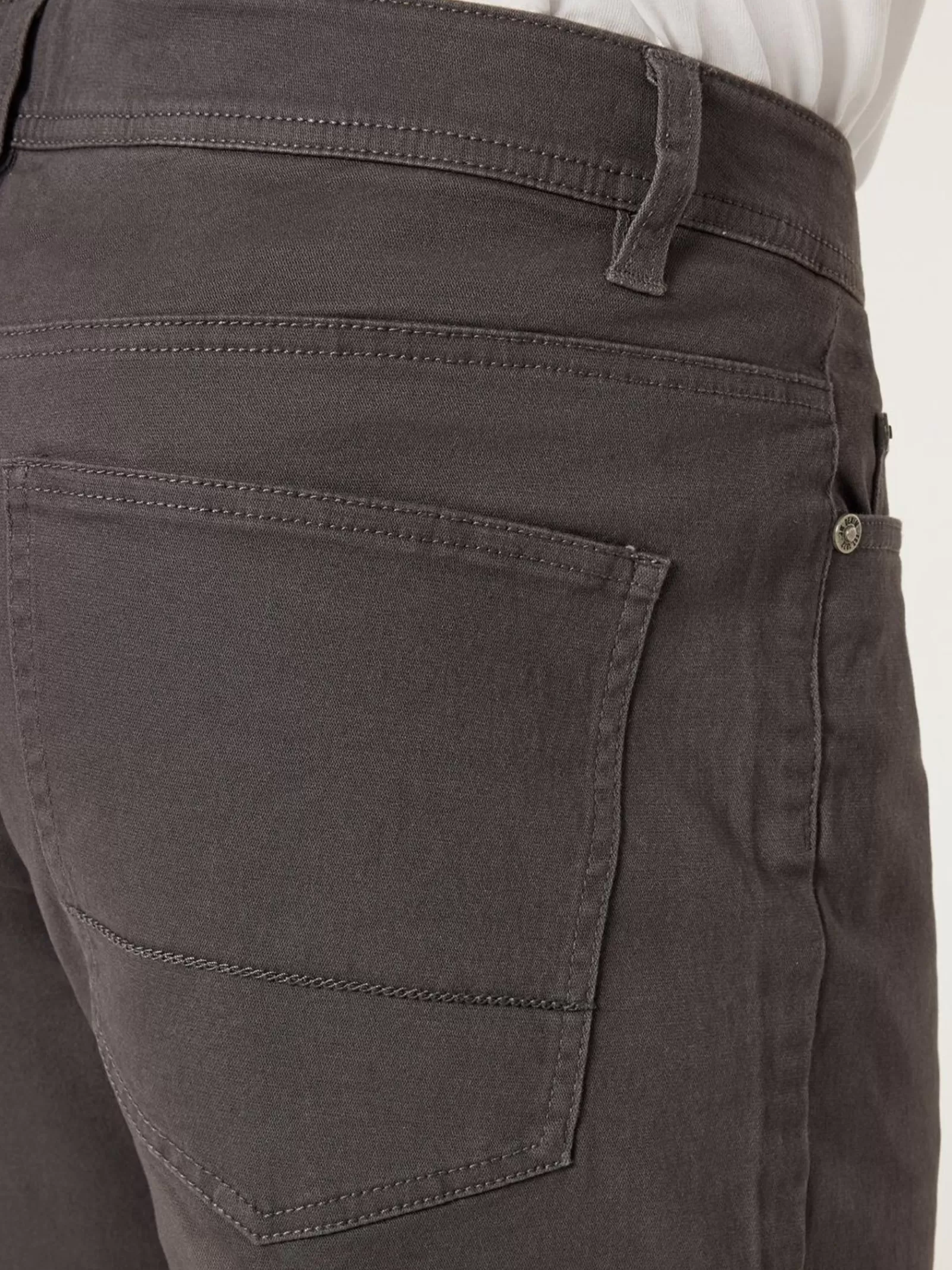 milton__pocket_short_3-4.webp Milton 5 Pocket Short | Jeanswest Fashion