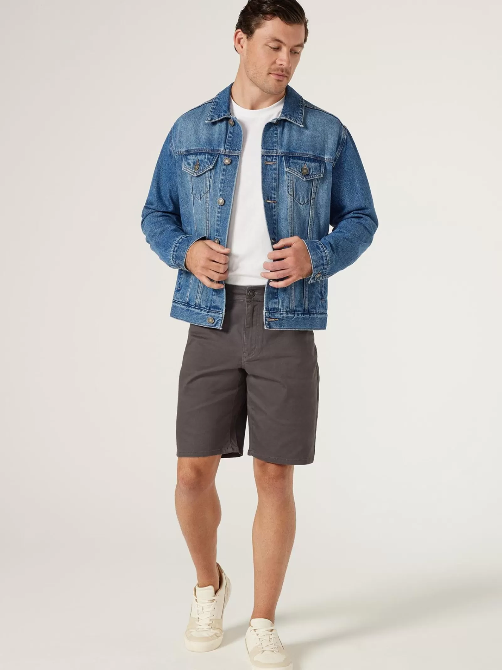 milton__pocket_short_4-4.webp Milton 5 Pocket Short | Jeanswest Fashion